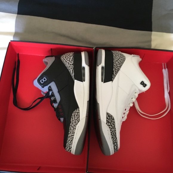 Air Jordan white cement 3’s - Picture 4 of 5